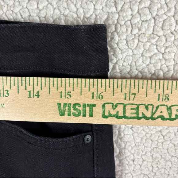 Jessica Simpson Women’s Slight Flare Black Soft  Stretch 10/30 Boot Cut Jeans - Picture 4 of 16